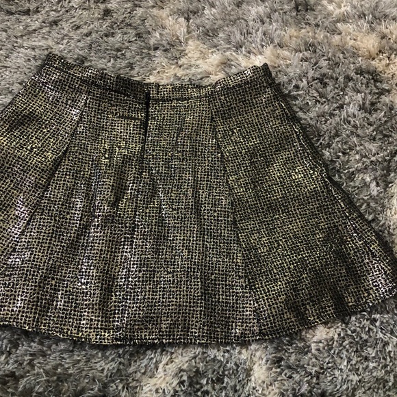 Gold metallic skirt - Picture 3 of 4